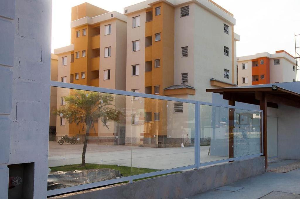 Cond Sun Way Com Piscinas E Churrasqueiras